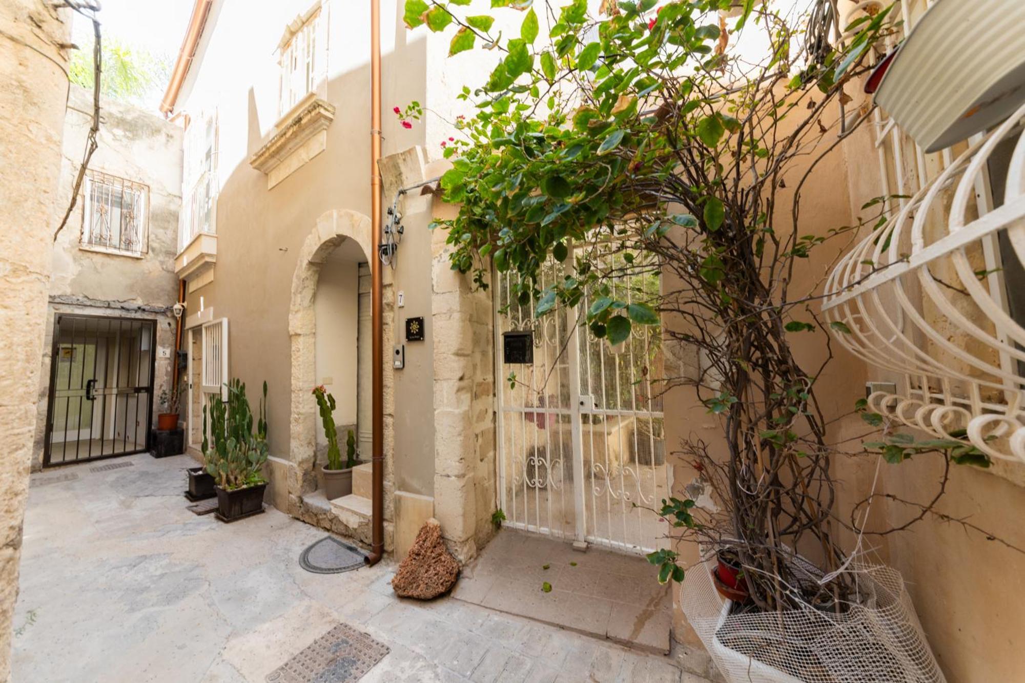 Dolce Rame Ortigia Apartment Syracuse Ngoại thất bức ảnh